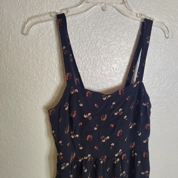 Madewell Smocked Crop Jumpsuit in Flower Toss Sz 4 - Picture 3 of 12